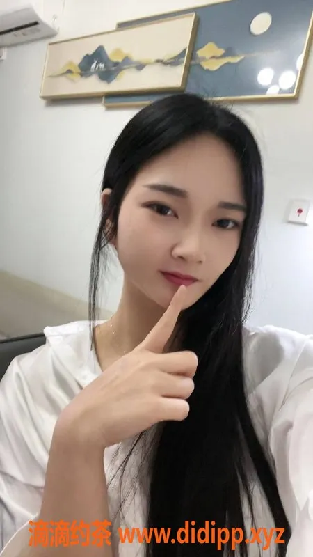 上海楼凤-闵行小薇，168cm C罩杯，700元起