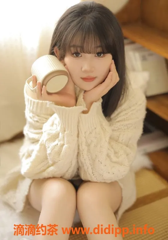 上海楼凤-静安小爱同学，165身高、50体重，1000P起