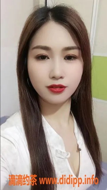 广州楼凤资源信息,天河性感小芳，26岁，400元45分钟服务