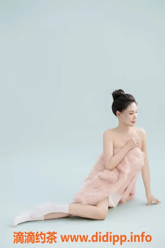 北京楼凤-朝阳菠萝 168cm 45kg 角色扮演服务超值体验