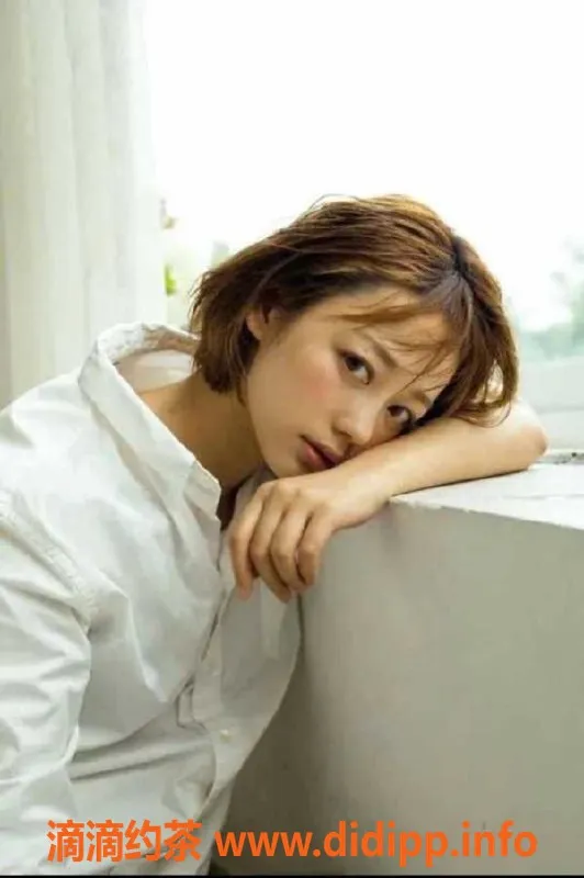 广州楼凤-增城新人美丽，25岁，164cm，快餐300，全套500