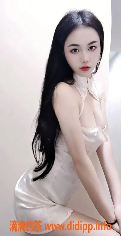 深圳楼凤-宝安潇潇御姐，五百上门服务，超大胸