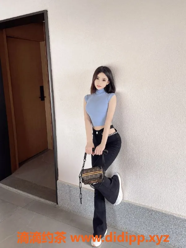 杭州楼凤资源信息,滨江区高颜值姐妹花，21岁双飞优质服务