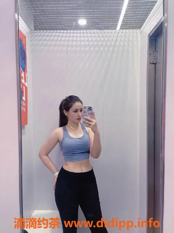 深圳楼凤-南山安慕希，1999p享舌吻制服丝袜服务