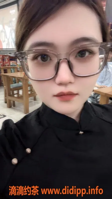 北京楼凤-朝阳丹青巨乳美女，超值服务只需15张p！