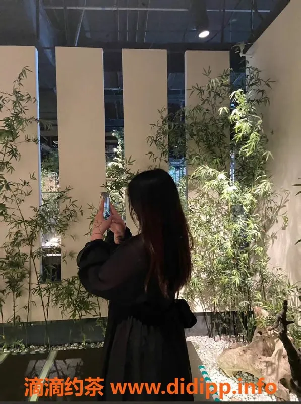 南宁楼凤-青秀区小猫，18岁包夜1500，153斤坦克