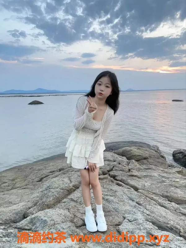 深圳楼凤-龙岗泡泡，900p私密服务，甜美享受等你来