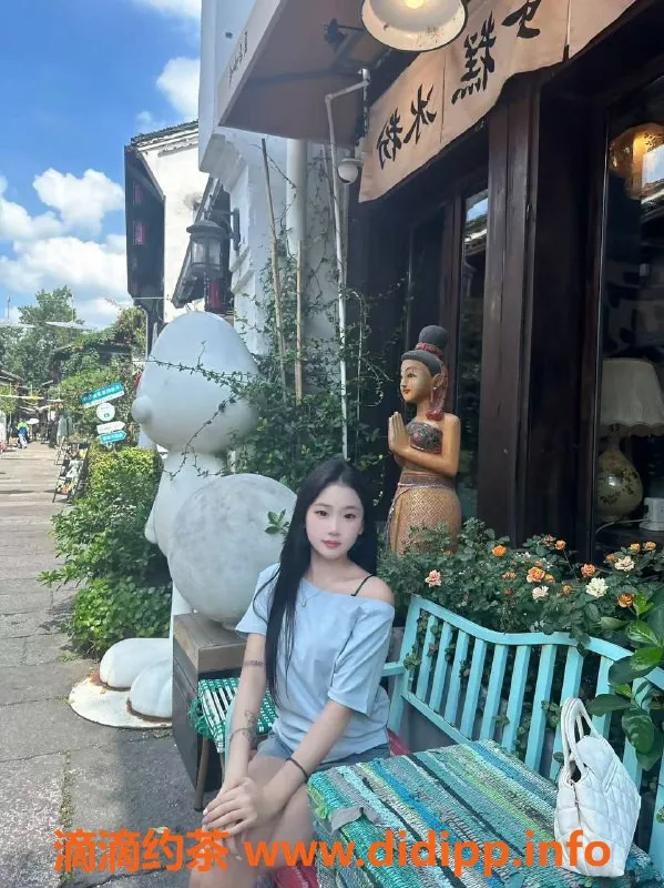 广州楼凤资源信息,天河嫩妹柚子，800起，视频验证！