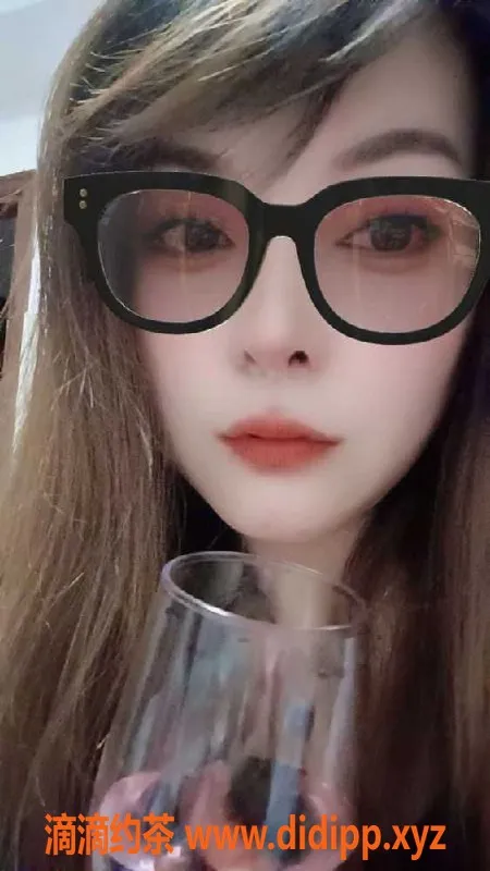 广州楼凤-广州白云大胸姐晓丽 31岁 36D 4米起