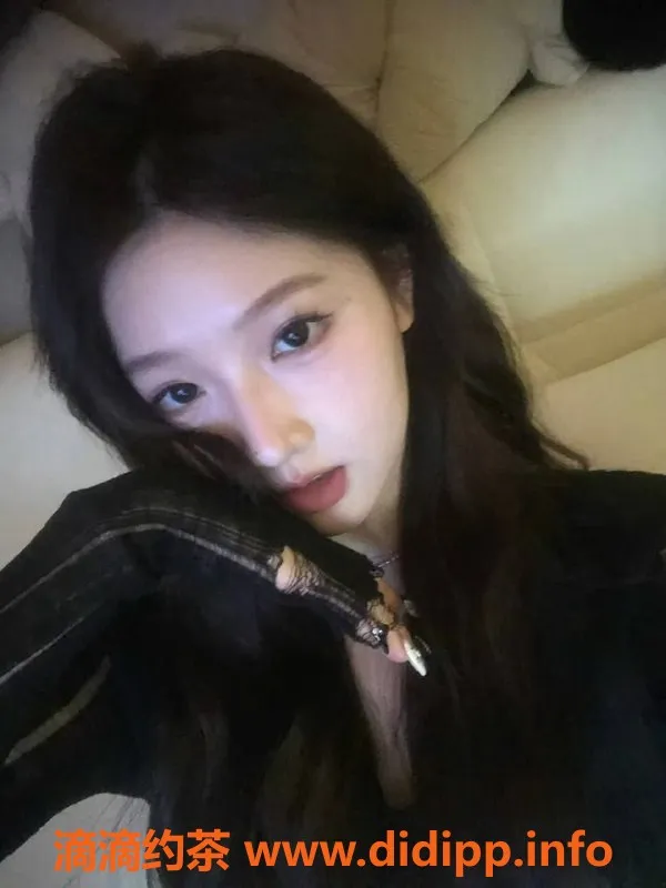 深圳楼凤-福田嫩妹鹿小，高颜值大胸，课费1600起