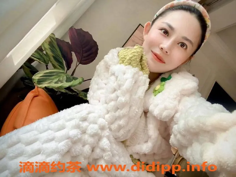 上海楼凤-长宁浅笑，168cm C杯，消费600起