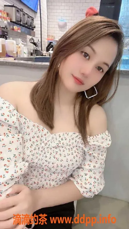 广州楼凤-越秀苏苏：25岁，身高165，茶水超值优惠