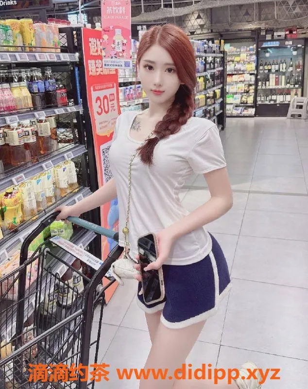 上海楼凤-浦东笨小妞，身高170，46斤，1400P起