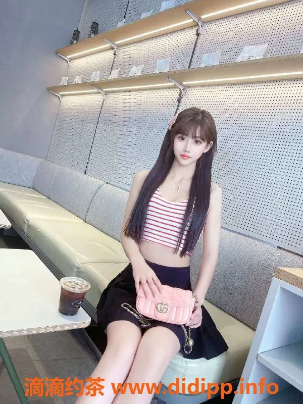 深圳楼凤-南山JeB，自拍视频认证，放松之选