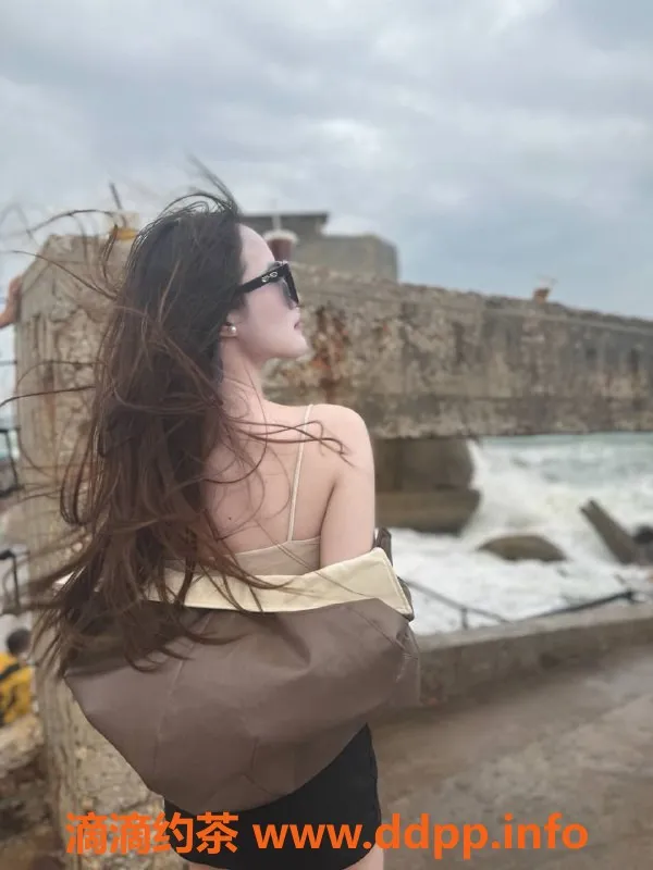 深圳楼凤资源信息,深圳福田小苹果，21岁165cm，800元服务等你来享受