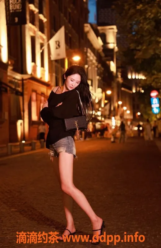 深圳楼凤-龙华御姐雪莉，体验五百胸推服务