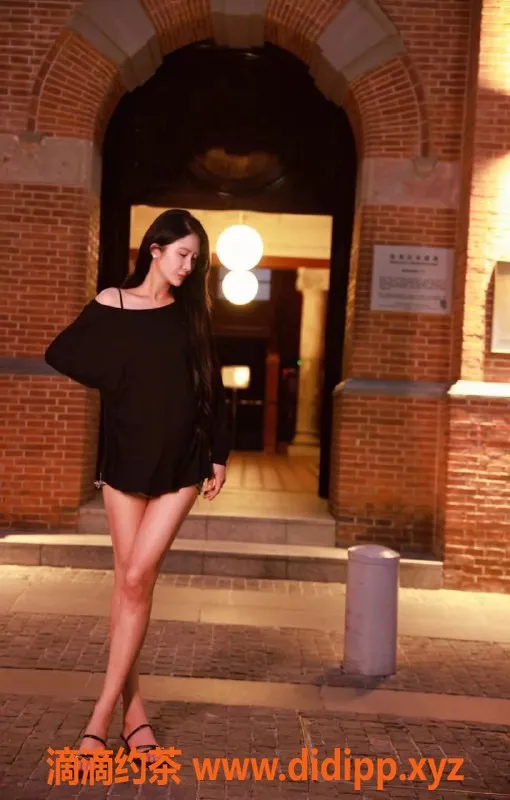 深圳楼凤资源信息,龙华御姐雪莉，体验五百胸推服务