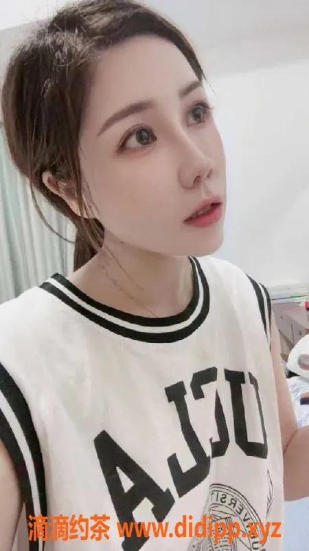 广州楼凤资源信息,广州海珠可爱兼职妮可，25岁，165cm，34C