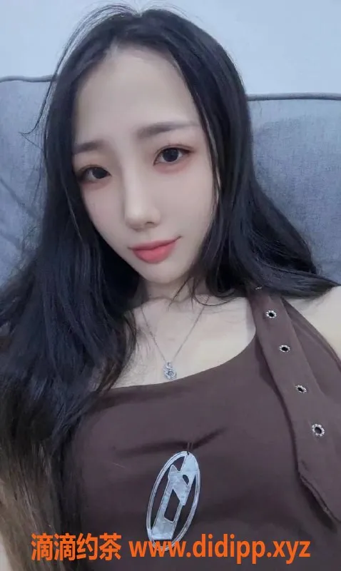 广州楼凤-黄埔乐乐，21岁超值服务，只需700元