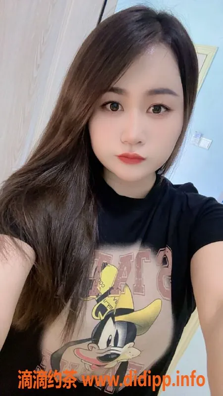 深圳楼凤-宝安小可，性价比高的大胸服务，水中萧体验