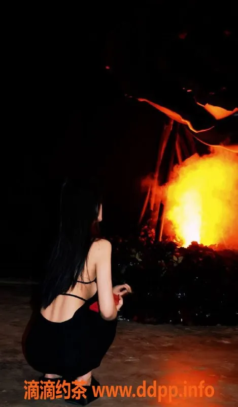 上海楼凤-冉冉，21岁165模特身材，48kg天然D胸