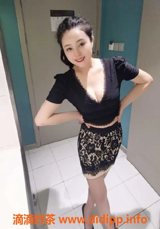 深圳楼凤资源信息,深圳龙岗风骚师姐小艺，33岁，胸围36D，超值400元全套