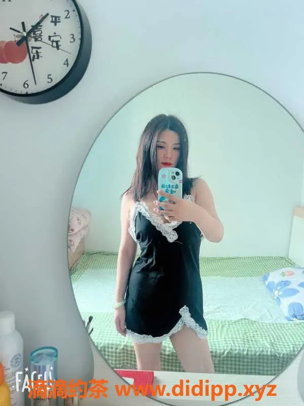 广州楼凤-广州娜姐，34岁，160cm，50kg，限时茶水4，体验口爆服务