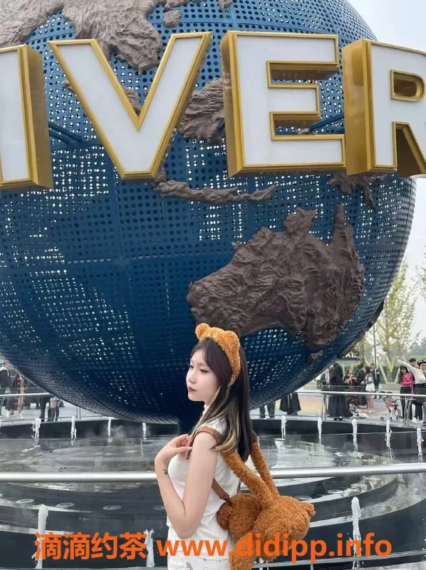 北京楼凤-朝阳小豌豆，165cm、47kg，大一嫩妹，千元档服务