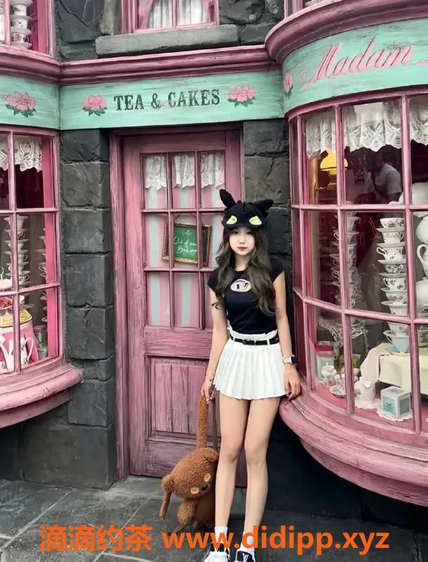 北京楼凤-朝阳小豌豆，165cm、47kg，大一嫩妹，千元档服务