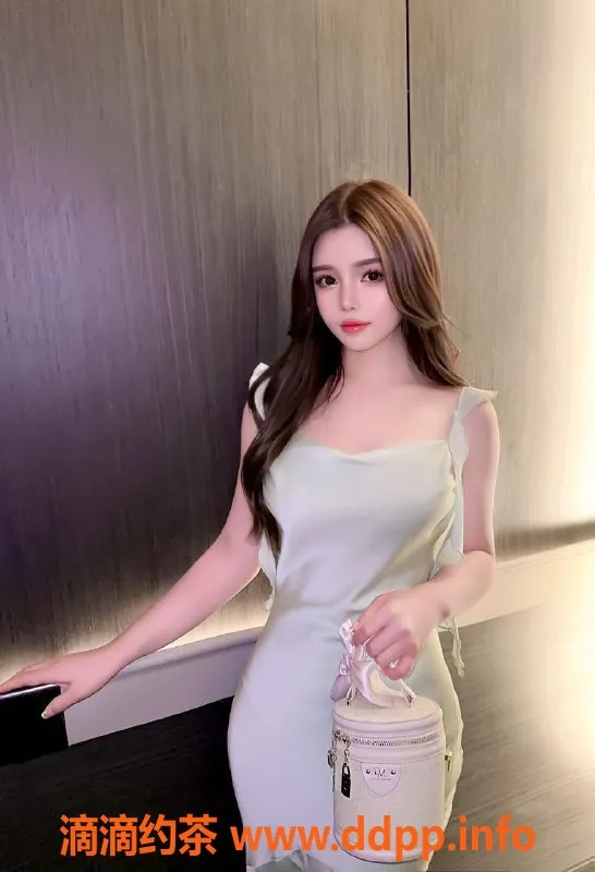 宁波楼凤-宁波中乌混血Lisa 性感高挑陪玩服务