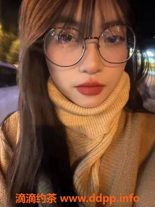 厦门楼凤-集美区双飞嫩妹小遇思思，包夜仅需25张