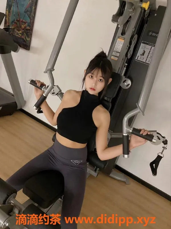 北京楼凤-北沙滩语舒，23岁川妹子双飞服务