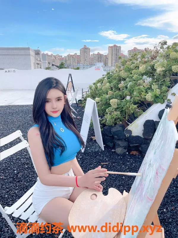 杭州楼凤-上城区飞舞老师，22岁童颜巨乳，体验超值！