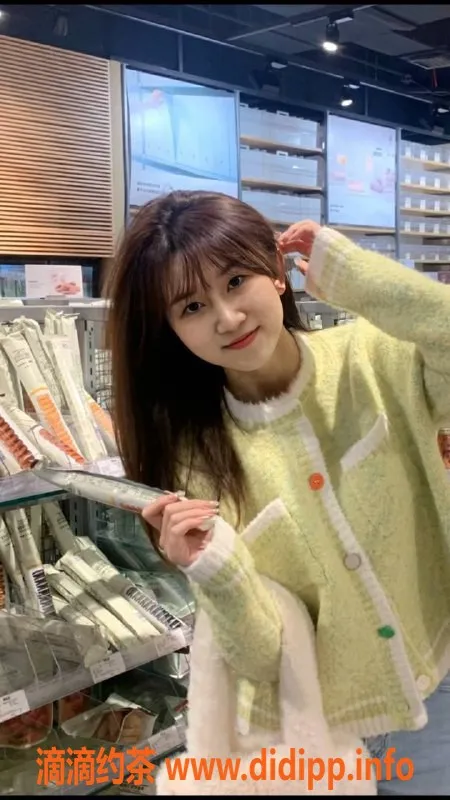 深圳楼凤资源信息,南山染染，激情舌吻与按摩体验