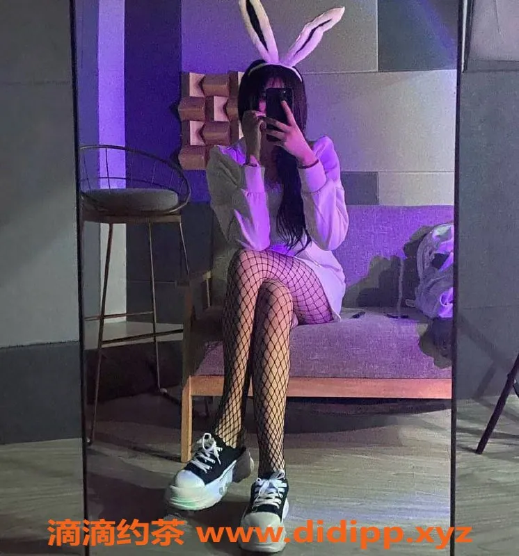 上海楼凤资源信息,普陀百合172cm 54kg 性感口交服务