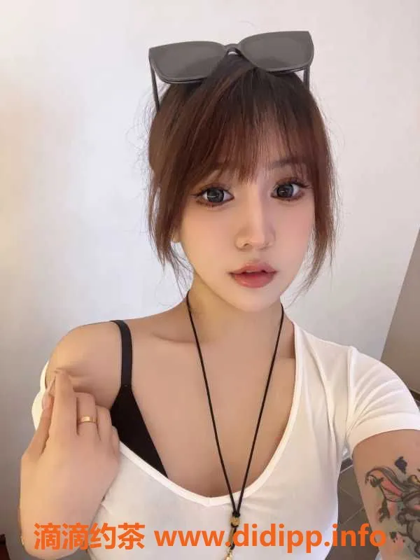 广州楼凤-越秀冰冰，24岁，身高165，茶水500元起