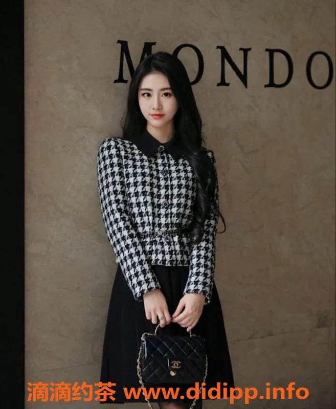 上海楼凤-静安雪饼福利拍卖，价格1200P起超值享受