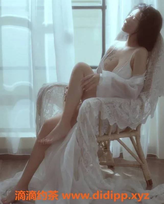 上海楼凤-柠檬：普陀大胸美眉，162cm/49kg，900p起