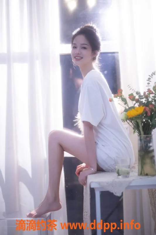 杭州楼凤-拱墅嫩妹带带，18岁舌吻69服务