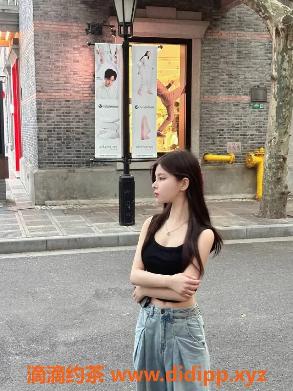 上海楼凤-小乖，浦东可爱女孩，163cm，44kg，900元起