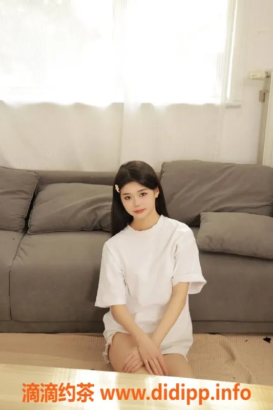 北京楼凤资源信息,朝阳小乖，163cm，43kg新鲜陪浴服务！