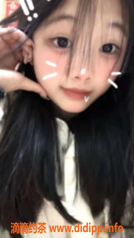 广州楼凤-广州天河学生妹小优，18岁163cm，快餐350起