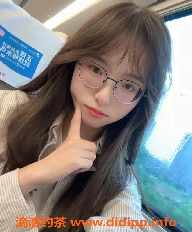 北京楼凤-丰台兔兔：165cm，45kg，高端陪浴服务