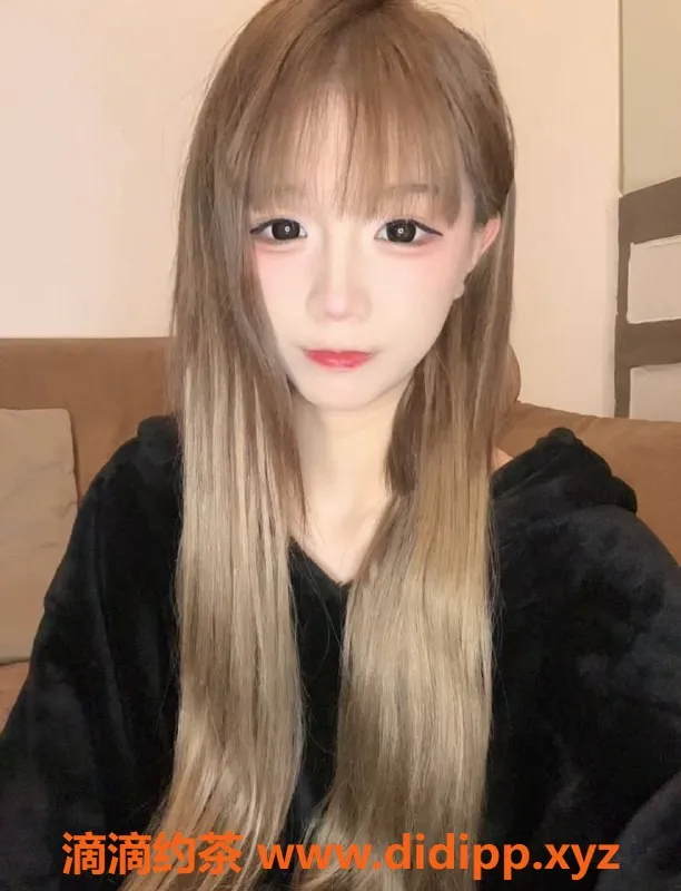 广州楼凤-海珠嫩妹莓莓，69p服务体验超值！