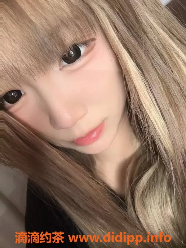 广州楼凤-海珠嫩妹莓莓，69p服务体验超值！