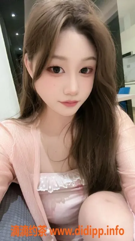 杭州楼凤-上城区艺名欧阳娜娜，已视频认证，等你来约！