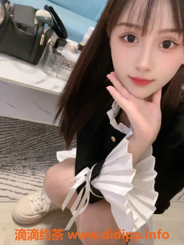 深圳楼凤-深圳福田樱桃，20岁B罩杯，800元天使服务