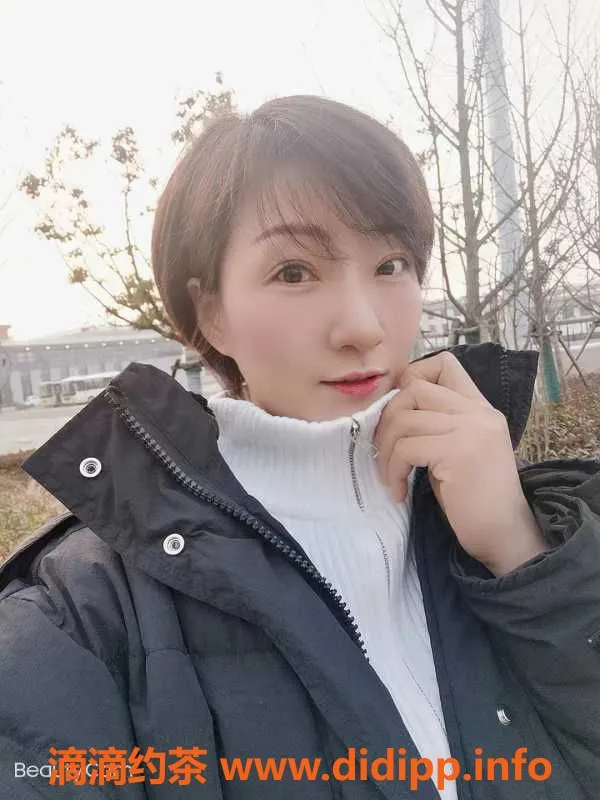 广州楼凤-广州白云区气质少妇馨馨，32岁，身高162，价格380起