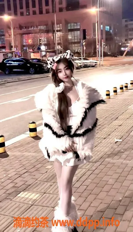 上海楼凤-普陀碧瑶，169高、49重，1800起，制服鸳鸯浴服务