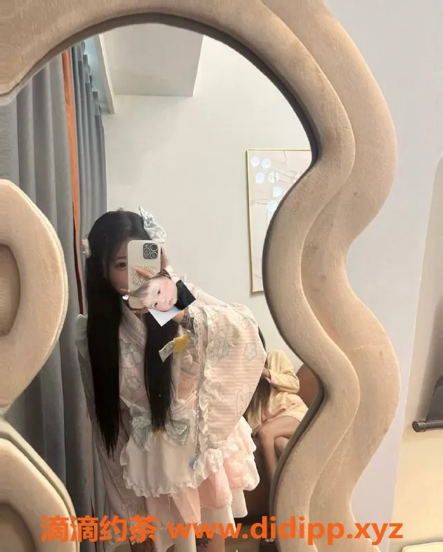 广州楼凤-天河兮兮，舌吻服务，500/900元